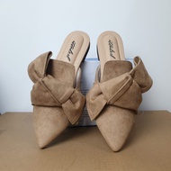 FREE SHIPPING Ittaherl Jackie Mules Palomino size 36 Velour/ size 36