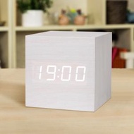 生活點 - (LED創意聲控數碼電子鬧鐘)夜光床頭正方形可愛木質鐘 -白木