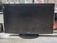 Panasonic 36"屏幕LED電視機日本屏幕連搖控長35‘’×25‘’高