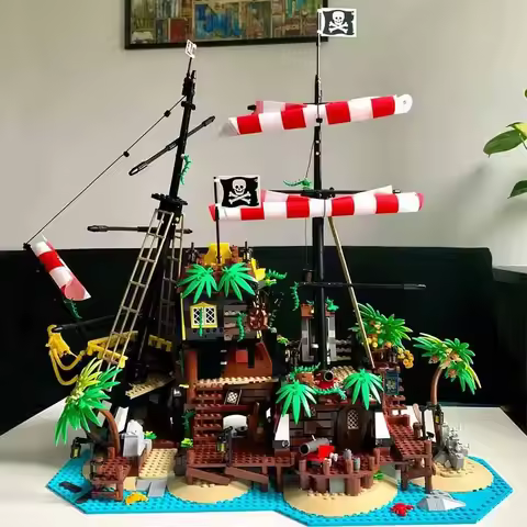 2545 PCS 2 in 1 Pirates of Barracuda Bay Home Decorae Compatible 21322 Building Blocks Bricks Kid Bi