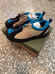 Keen jasper  rock 卡其藍色