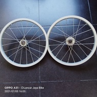 Roda sepeda satu setel ukuran 16 inch depan belakang lengkap dengan ban dan gear belakang tinggal di