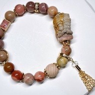 靜色流沙 l 扎基拉姆。設計款手環 l 阿拉善瑪瑙。14k包金配件