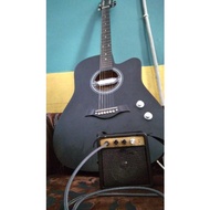 41 inch acoustic guitar with amplifier