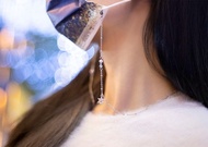 【還可當手鍊、項鍊、眼鏡鍊】飛雪(藍)雪花水晶口罩鍊 情人禮物