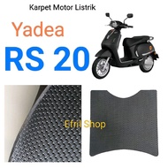 Karpet Sepeda Motor Listrik Yadea RS20 atau Yadea RS 20 Bahan Karet Motif