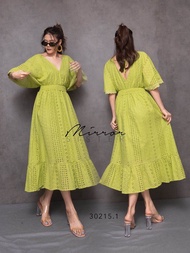 (นางแบบใส่ชุดขาย) V2 VV ViVa ButterFly Embroid ฺDRess เดรสปักฉลุ ผ้าลูกไม้ เดรสคอวี วีหน้าวีหลังสุดเ