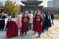 Seoul Gyeongbokgung & Bukchon Hanok Village Half-Day Small Group Tour