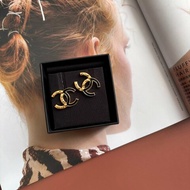 24C ::CHANEL:: ABC254黑/熔岩金雙C耳環 全雙C拼色耳環/耳針 熔岩金拼黑