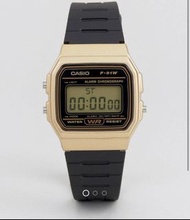 [Casio] 黑金色手錶