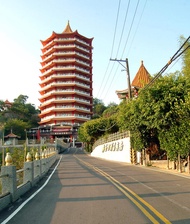 高雄觀音山金寶塔塔位，空位只剩兩個塔位， ， 如有非常注重塔位風水的話「觀音山金寶塔」絕對是最佳首選