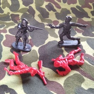 MERAH Russian army figure, old school army figure, old school plastic army toy, red army, old school