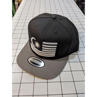 SNAPBACK CAP