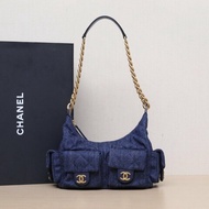 CHANEL 雙口袋腋下包牛仔藍牛仔晶片開金扣肩背包
