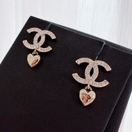 Chanel 23p 耳環 金色大logo碎鑽愛心墜飾 奢華耳環