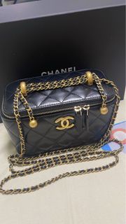 Chanel 金球長盒子