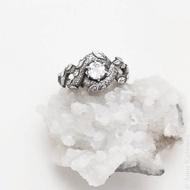 白色托帕石龍戒指