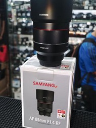 Samyang 85/1.4 AF for CANON  RF  極新 配件齊全