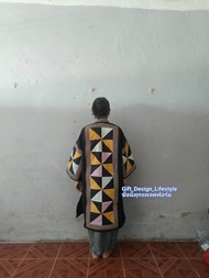 เสื้อคลุมชาวเขาลายน้งจ่ง ราคา 2500 บาท