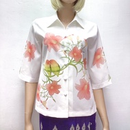 เสื้อลินินพิมพ์ลาย ผู้ใหญ่ อก 38" 40" 42" 44" 46" 48 50 อินกะออย In Ka Oil สีขาวดอกส้ม / ขาวดอกชมพู 