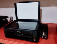Epson L210 เครื่องปริ้นเตอร์มือสอง พร้อมใช้งานสีออกครบ
