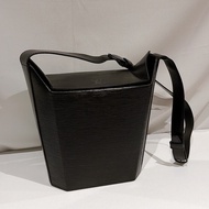 莉亞精品♡ Lv 水波紋薯條肩背包 二手美包