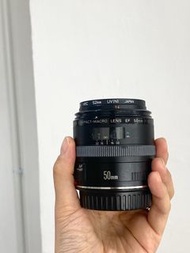 Canon EF 50mm f/2.5 Compact Macro