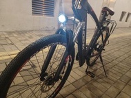 全新成人電動單車26吋 21速  雙碟剎 避震 鋰電 A款 助力90km  2888元/   B款 助力 130km 3288元/C款 助力 180km 3688元 (圖中)， 另改三刀葉車圈 加35