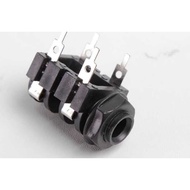 Socket Soket Akai untuk Kabel Mic Microfon Microphone Mono Kelabang Ulat Bulu