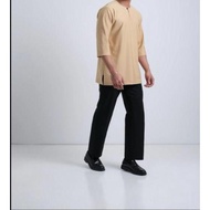 Kurta pendek pria lengan tiga suku dengan butang, gaya santai elegan. Kurta Raihan lelaki, selesa & 