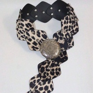 B-p895 American Western Retro Denim Leopard Print Belt, Equipped with Unique Rivets POUN
