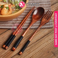 《 𝗦𝗣𝗟𝗜𝗡𝗧𝗘𝗥 𝗙𝗥𝗘𝗘 》3 In 1 Japanese Wooden Cutlery Set Dinner Tableware Dinnerware Sudu Garpu Kayu 餐具