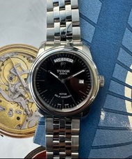 Tudor Glamour Date Day Silver Pattern Dial M56000-0007