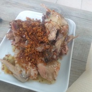 ayam kampung rebus kuah jahe bawang putih/pakcamke 1 ekor besar