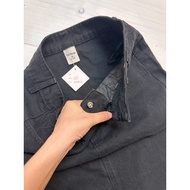 [Secondhand] - 26-length denim skirt.CVB38 - Size M - Missing buttons, there are tears.