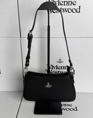 vivienne Westwood 土星金屬徽標 荔枝紋 腋下包 小牛皮 女款 黑色