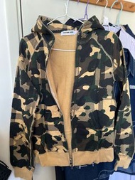 BAPE迷彩外套