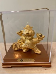 恒生銀行保險 just gold 十二生肖（虎）鍍金座枱擺設