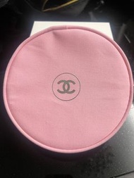 Chanel 粉色圓筒化妝包