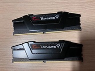 平放 RAM G.SKILL Ripjaws V Series 32GB (2 x 16GB) 288-Pin PC RAM DDR4 3200 (PC4 25600) Desktop Memory Model F4-3200C16D-32GVK