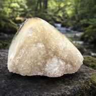 White Crystal Small Raw Ore Raw Clear Quartz Small Cute Triangle Style Like a Hill ️ Available in Po