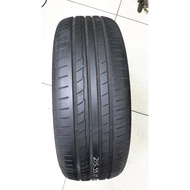 Used Tyre Secondhand Tayar YOKOHAMA BLUEARTH A 215/55R17 70% Bunga Per 1pc
