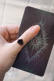 原礦黑碧璽銅戒指，線圈纏繞，天蠍座水晶，萬聖節禮物