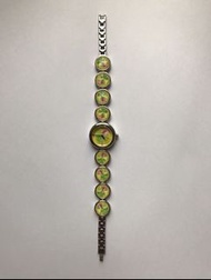 BETSEY JOHNSON 銀色圓形黃色花朶錶面錶色錶帶手錶
