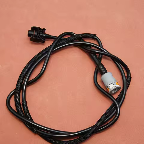 Cooling-Vent Hose 31319053 For Volvo S60 S80 V70 XC70 2.5L-L5 2007 2008 2009 2010 2011 2012 Car Wate