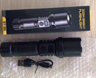 Senter LED A76 Jarak Jauh Super Terang/Senter Led High Power Zoom Jarak Jauh Senter A76 Sorot 90000