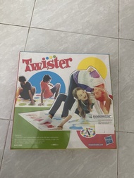 Twister 經典派對遊戲