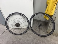 SHIMANO 700C 單車輪組連MAXXIS外胎
