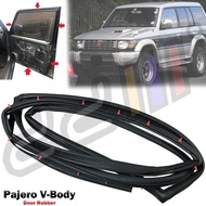 [READY STOCK] Mitsubishi Pajero V32 V34 V44 V46 V-Body 1992-1999 Door Rubber Weatherstrip Getah Pint