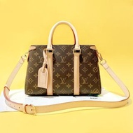 LV M44815 Soufflot BB 字紋兩用手提包